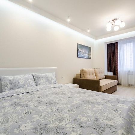 Artal Apartment On Obolonsky Avenue 31 Kijev Kültér fotó