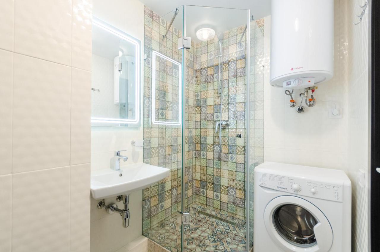 Artal Apartment On Obolonsky Avenue 31 Kijev Kültér fotó