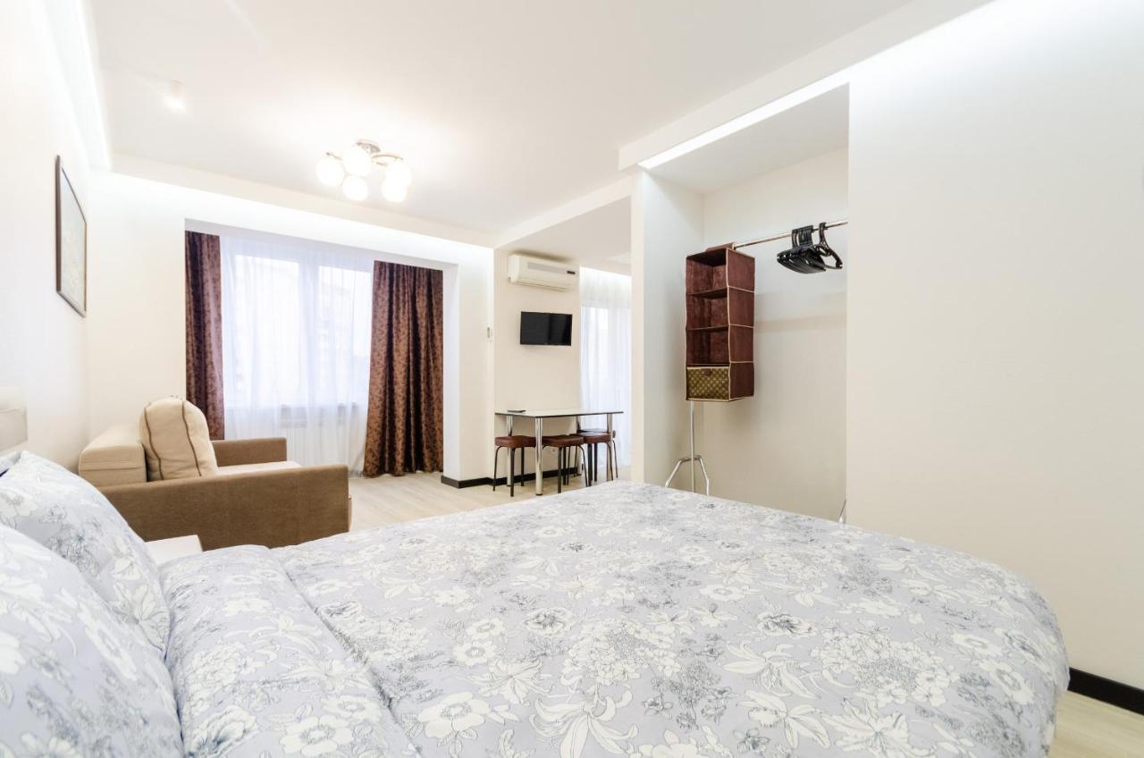 Artal Apartment On Obolonsky Avenue 31 Kijev Kültér fotó